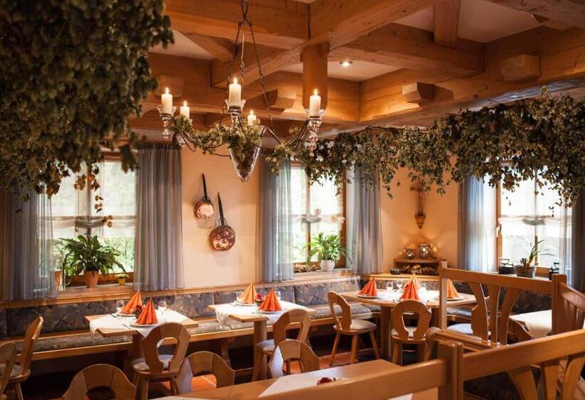 בית מלון כפרי Landgasthof Linden