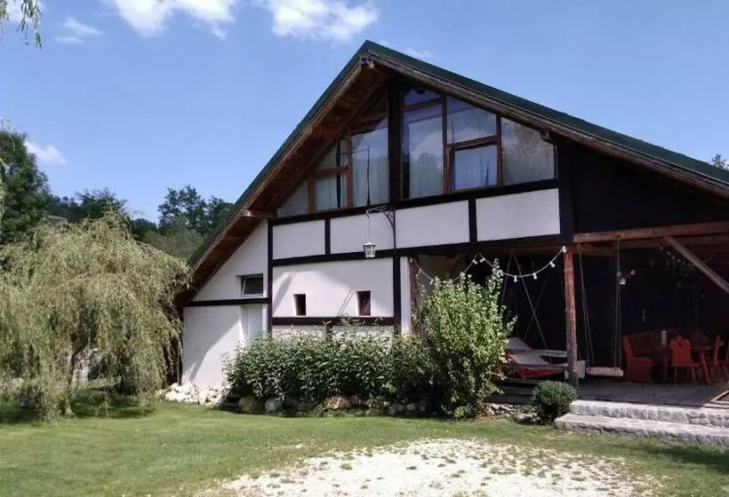ペンション Casa Moeciu Family