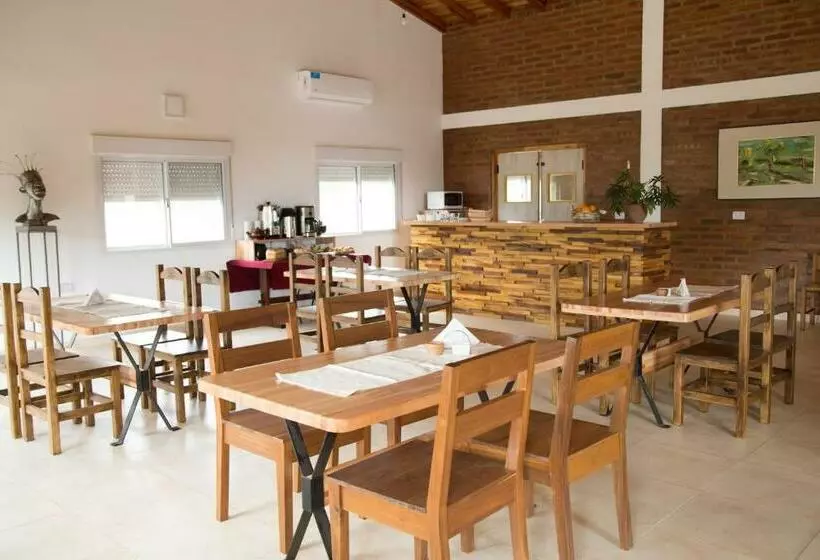 ユースホステル Posada Del Manzano