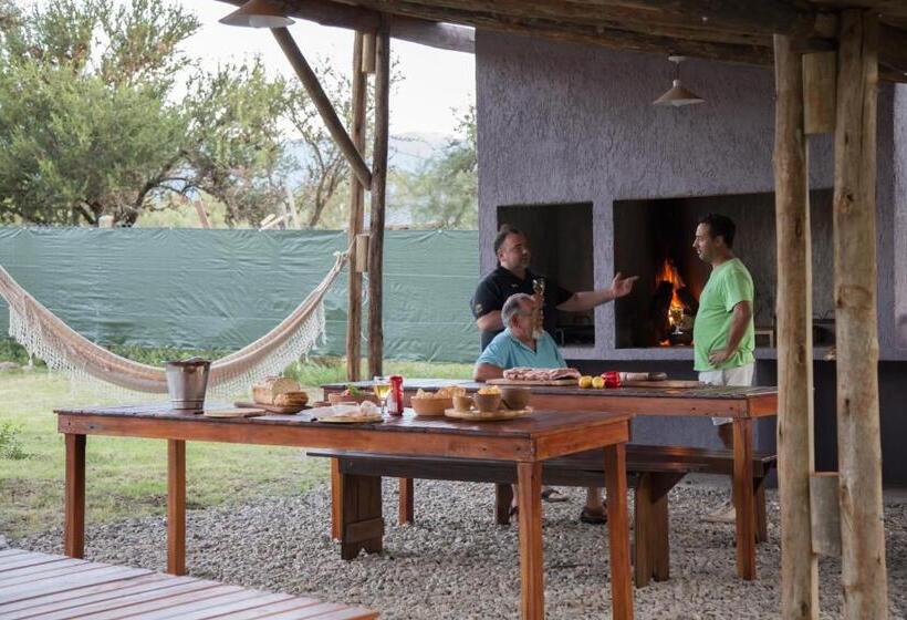 هاستل Posada Del Manzano