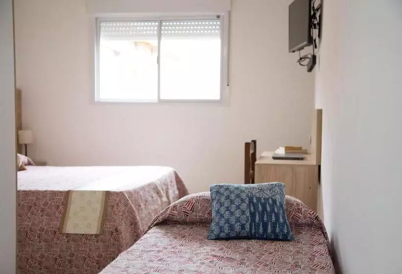 ユースホステル Posada Del Manzano