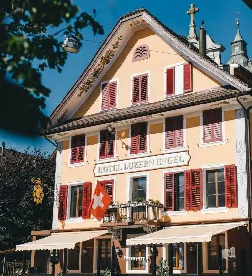 ホテル Luzern Engel