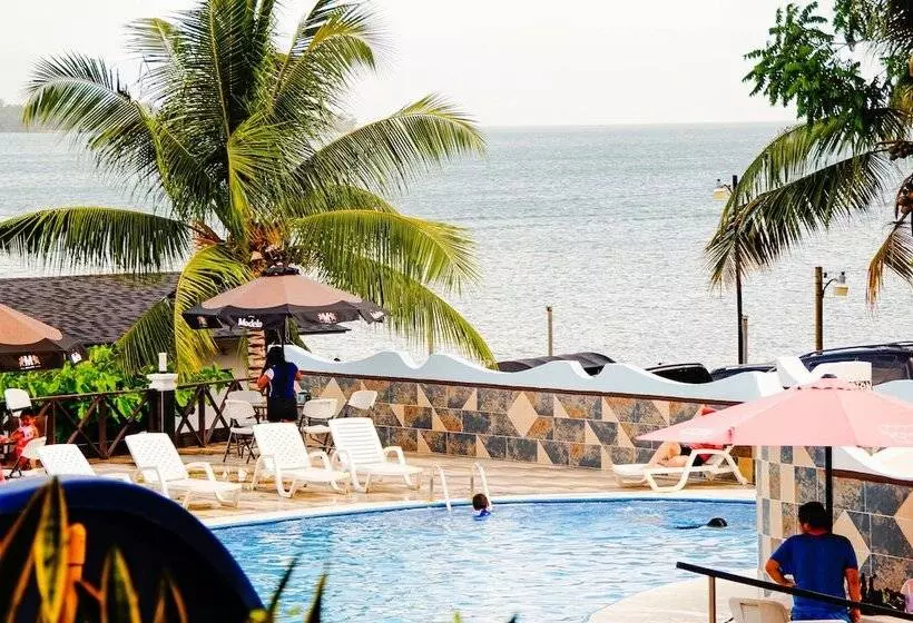 هتل Mi Paraíso Río Dulce