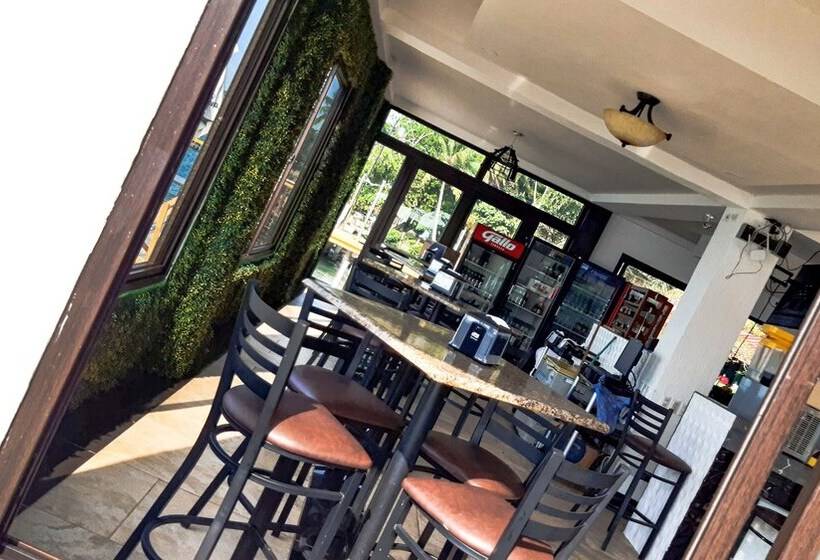 هتل Mi Paraíso Río Dulce