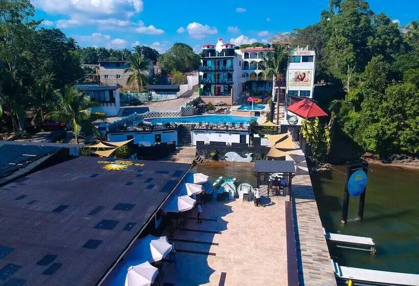 هتل Mi Paraíso Río Dulce