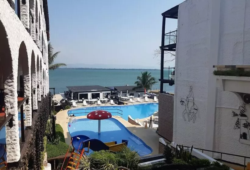 هتل Mi Paraíso Río Dulce