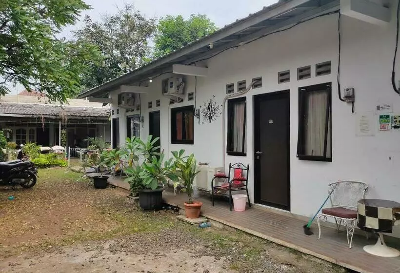 ホテル Oyo 90445 Villa Beta Syariah
