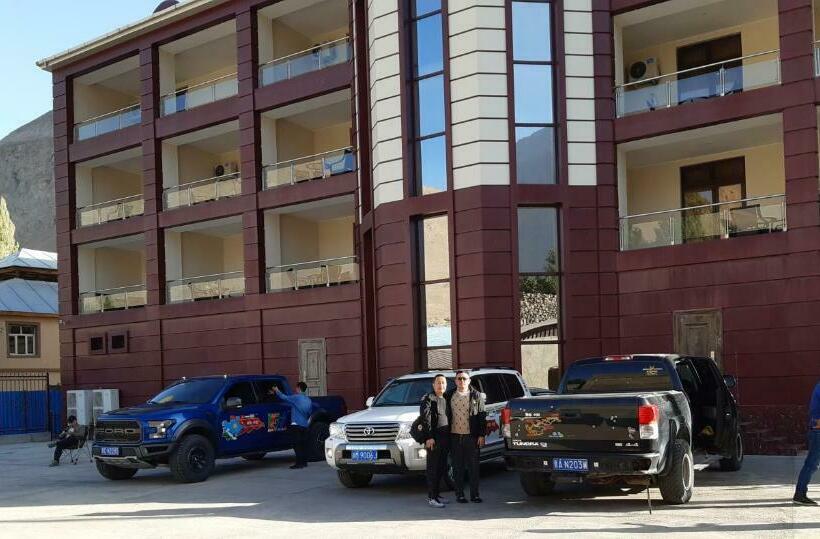 酒店 Pamir Palace