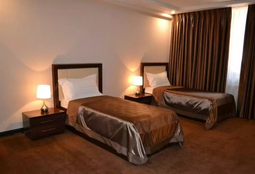 ホテル Pamir Palace