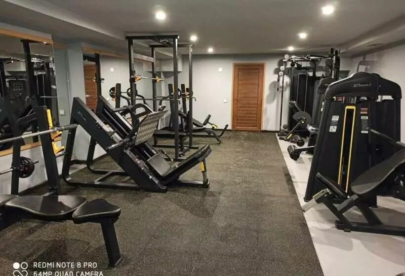 ホテル Pamir Palace