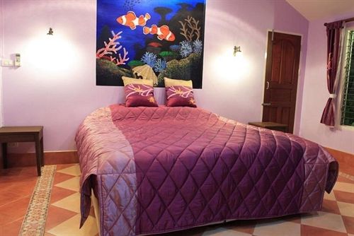 Baan Montra Beach Resort