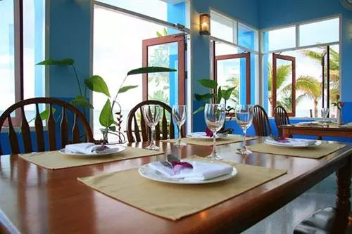 Baan Montra Beach Resort