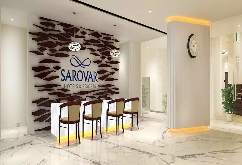 Отель Ambar Sarovar Portico