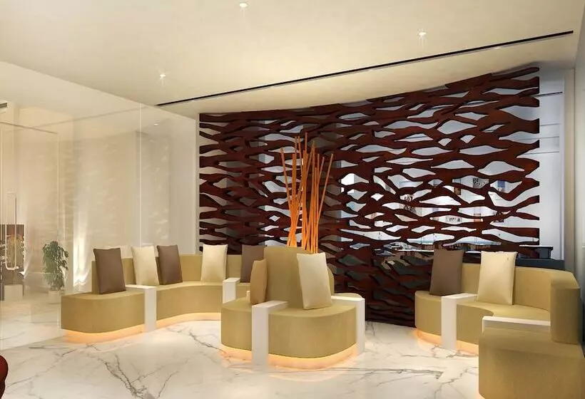 Отель Ambar Sarovar Portico