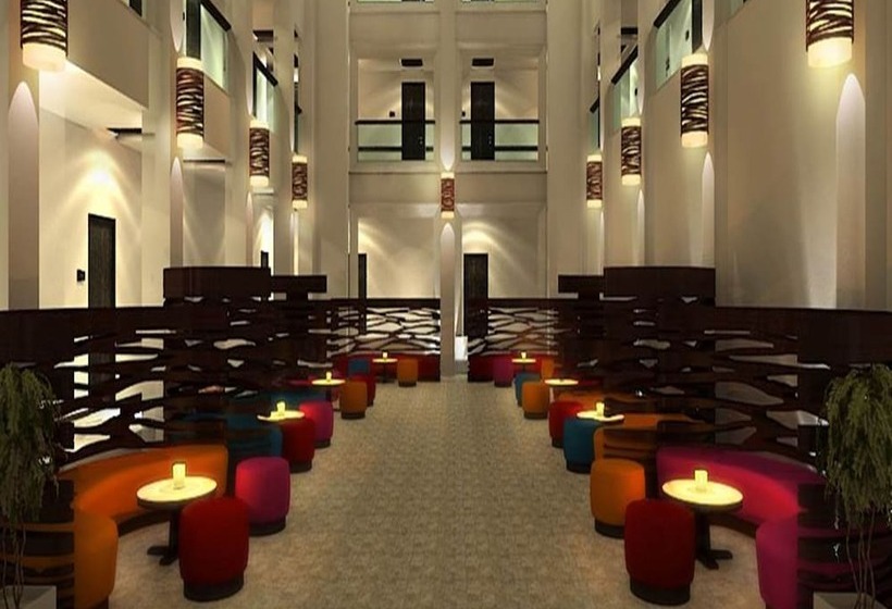 Отель Ambar Sarovar Portico