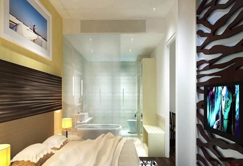 Отель Ambar Sarovar Portico