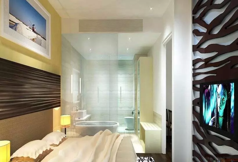 Отель Ambar Sarovar Portico