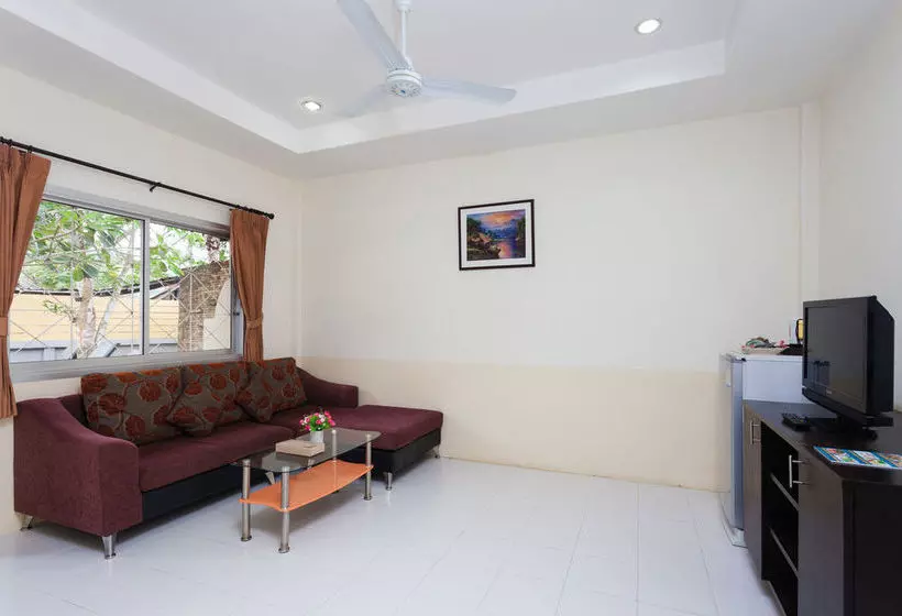 ホテル Bangtao Kanita House