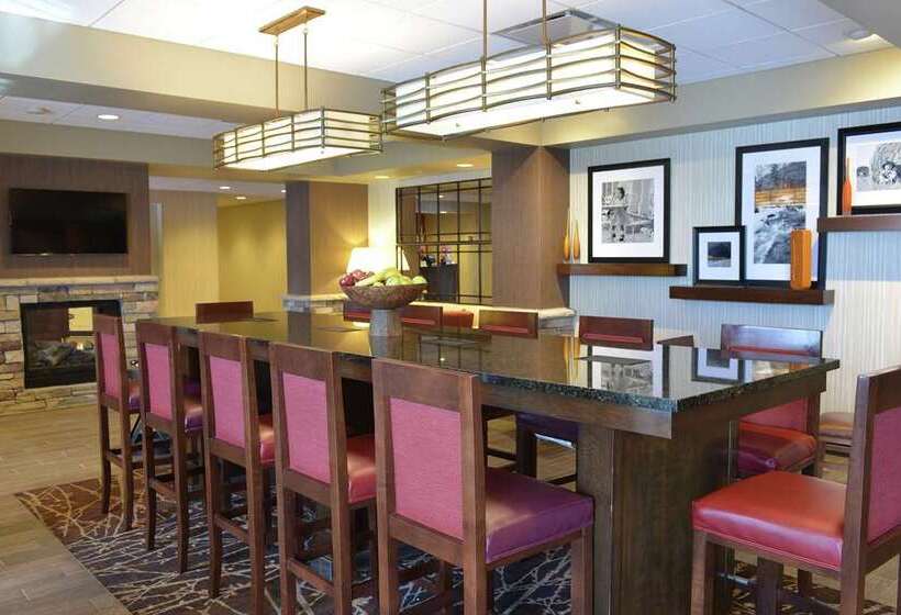 בית מלון כפרי Hampton Inn Springfieldsoutheast