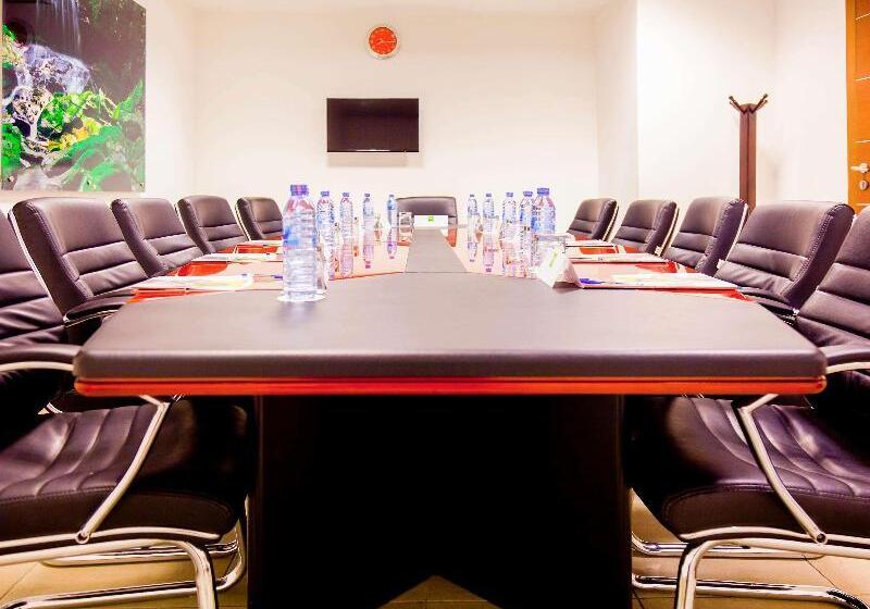 Hotel Ibis Styles Accra Airport