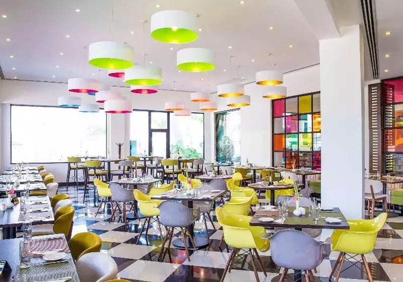 호텔 Ibis Styles Accra Airport