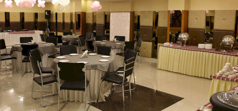 Отель Light House Agra By Park Tree