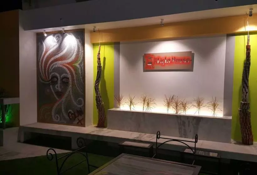 هتل Light House Agra By Park Tree