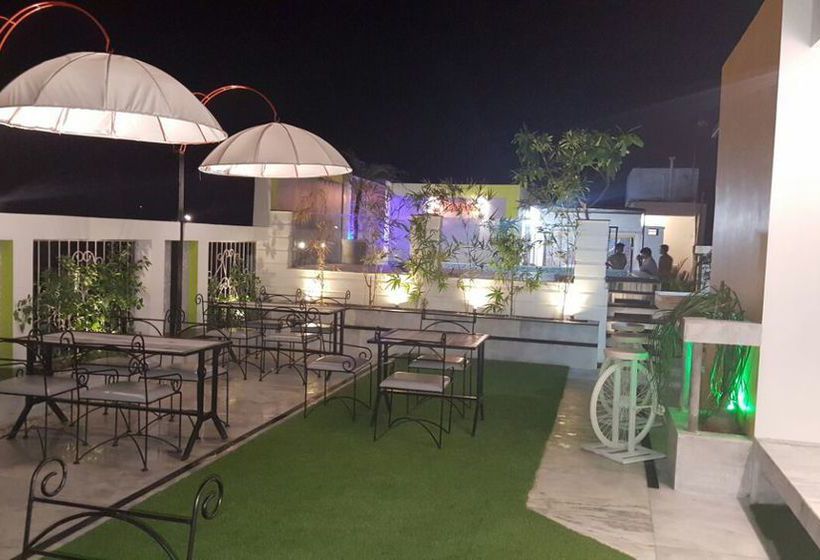 Отель Light House Agra By Park Tree