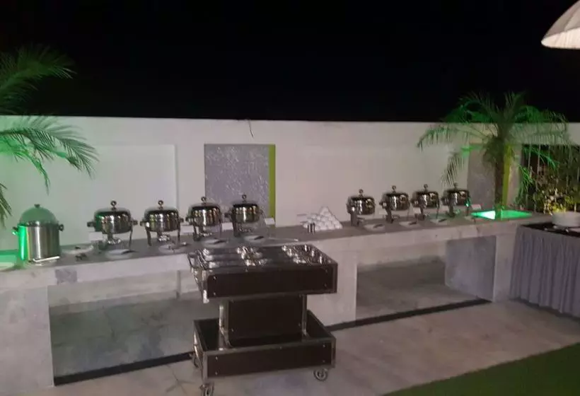 هتل Light House Agra By Park Tree