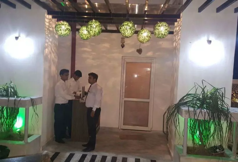 هتل Light House Agra By Park Tree