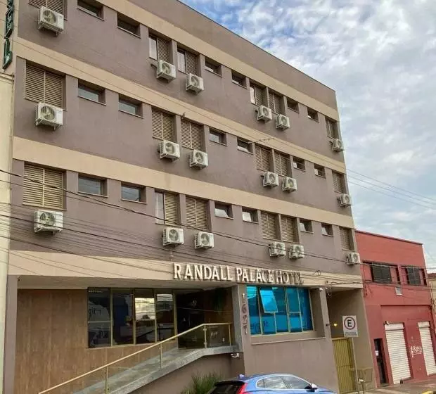 호텔 Randall Palace
