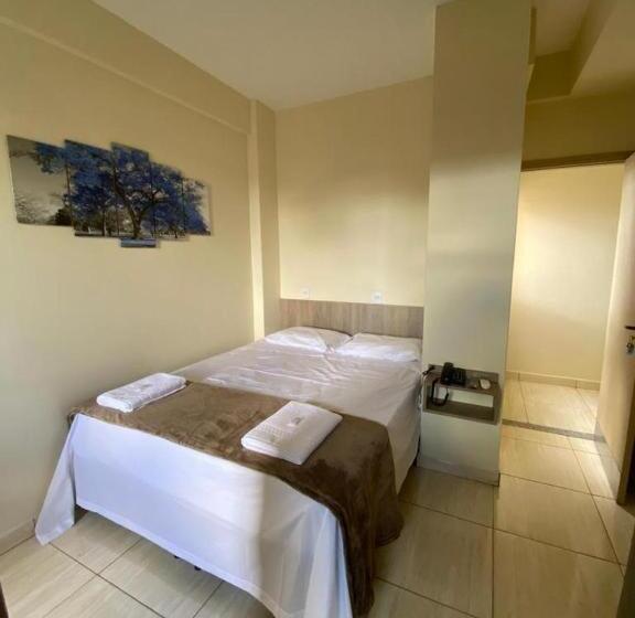 Отель Randall Palace