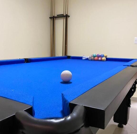 Отель Randall Palace