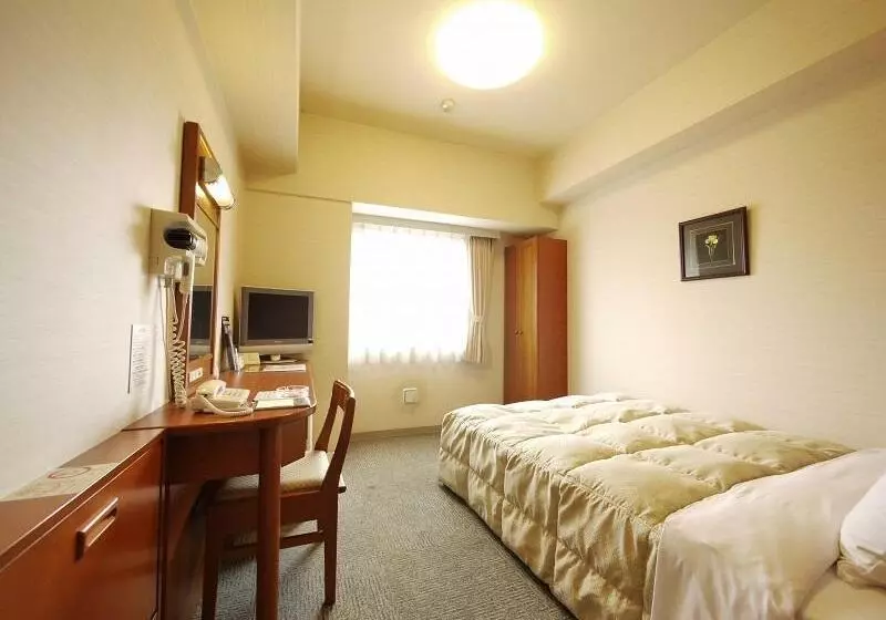 فندق Route Inn Chiryu Kokudou 1 Gou