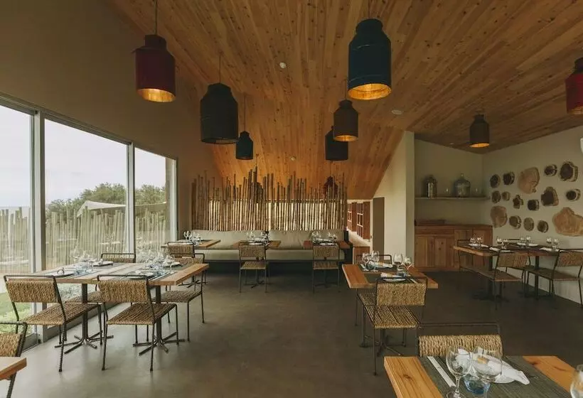 Hotel Santa Bárbara Ecobeach Resort