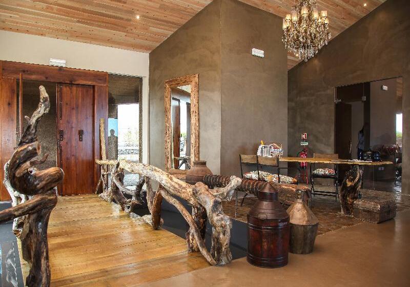 هتل Santa Bárbara Ecobeach Resort