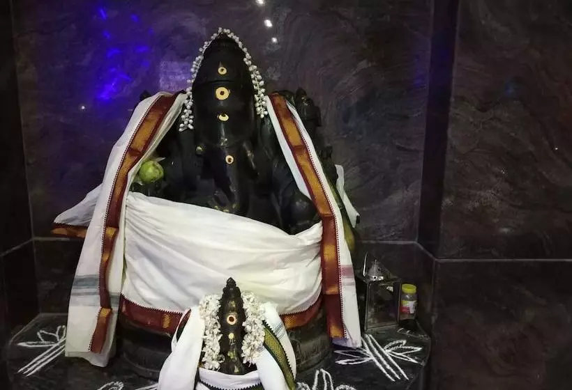 هتل Season 4 Residences Teynampet Near Apollo Hospital ,balaji Dental, Us Consulate