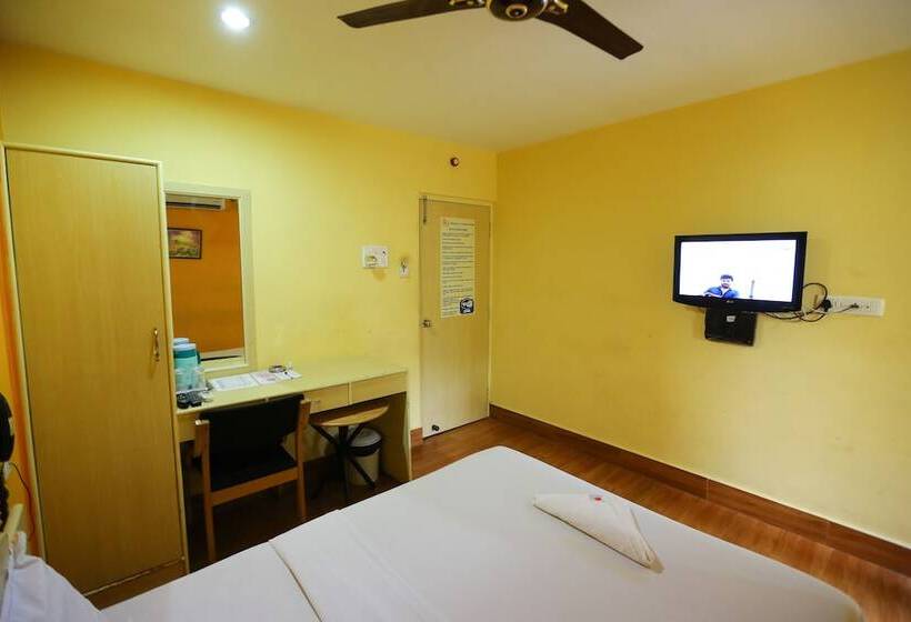 ホテル Season 4 Residences   Teynampet Near Apollo Hospital ,balaji Dental, Us Consulate