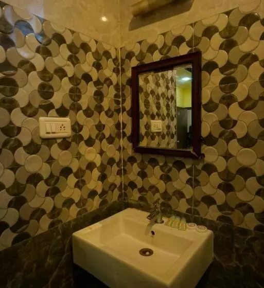 هتل Season 4 Residences Teynampet Near Apollo Hospital ,balaji Dental, Us Consulate