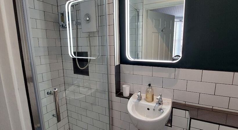 호텔 Starlings Guest House