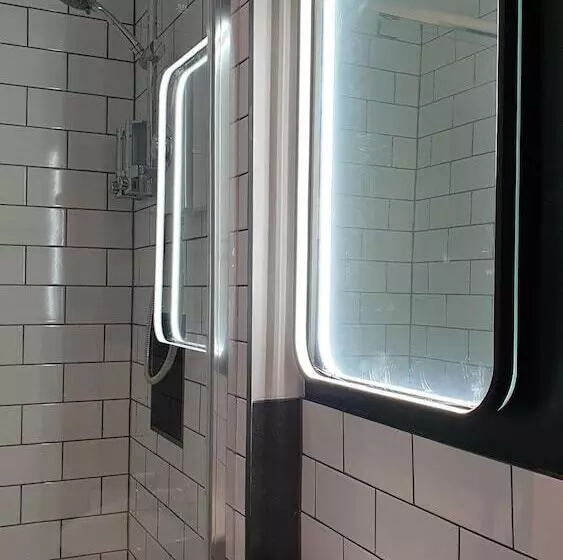 בית מלון כפרי Starlings Guest House