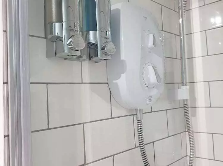 בית מלון כפרי Starlings Guest House