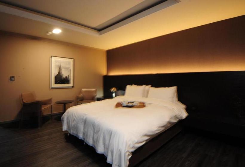 בית מלון כפרי Tatev