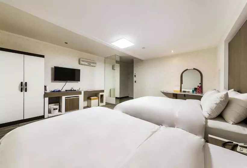 בית מלון כפרי Tatev