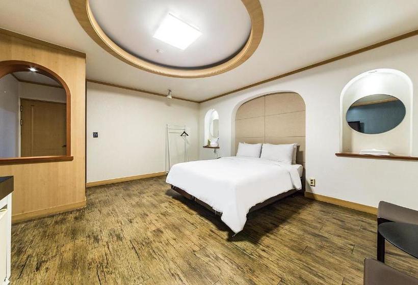 בית מלון כפרי Tatev