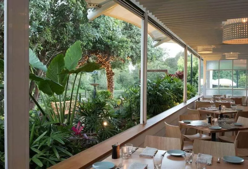 Glen Hotel And Suites