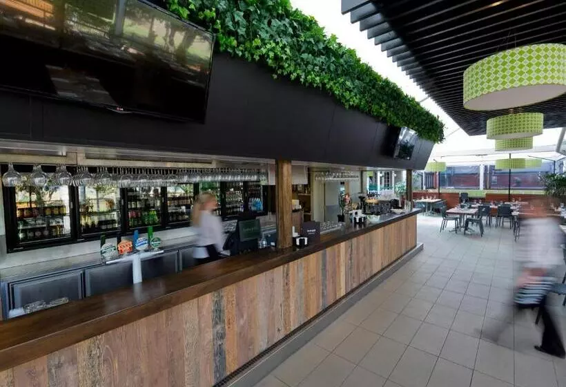 Glen Hotel And Suites