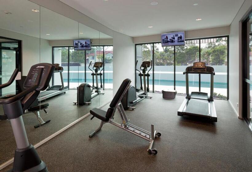 Glen Hotel And Suites