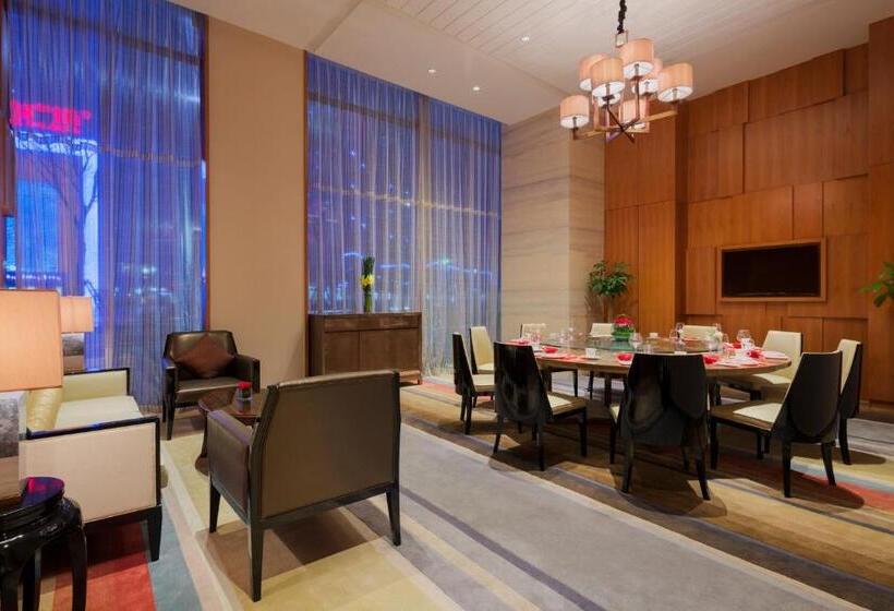 Отель Wanda Realm Nanchang