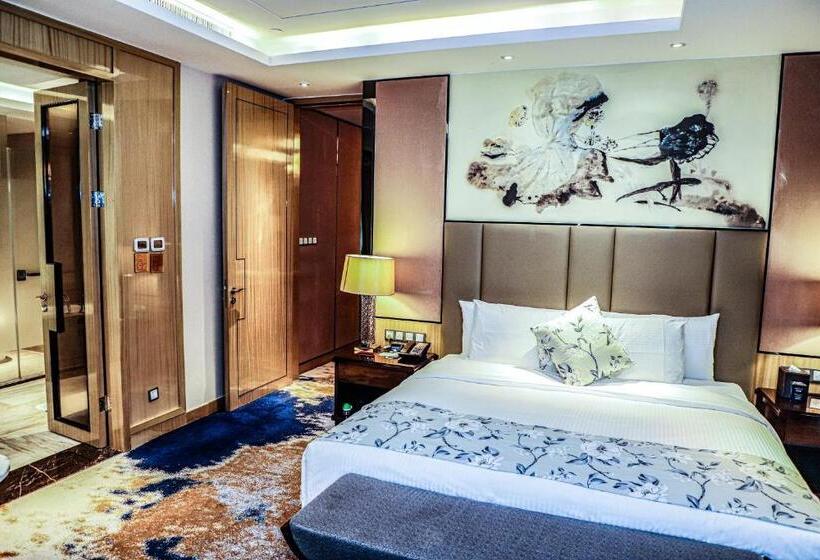 Отель Wanda Realm Nanchang